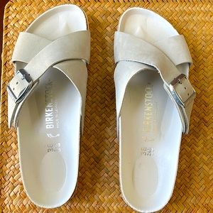 Size ladies 7(38) gray and white Sienna Birkenstocks.